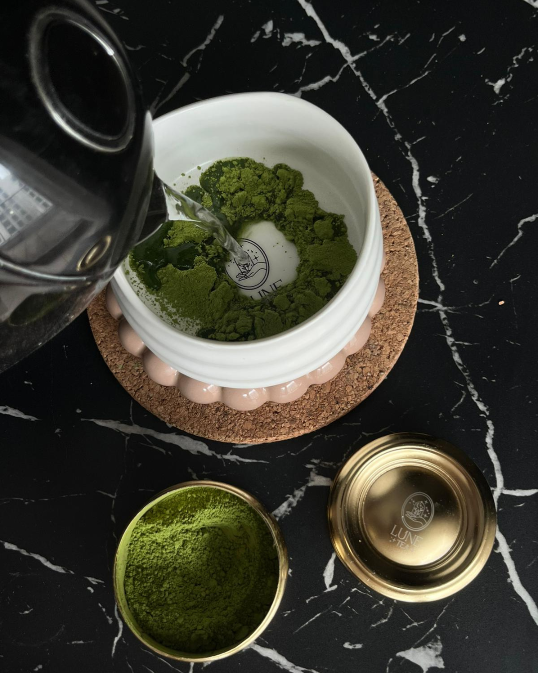 Ceramiczny zestaw do matchy - matchawan i podstawka pod chasen