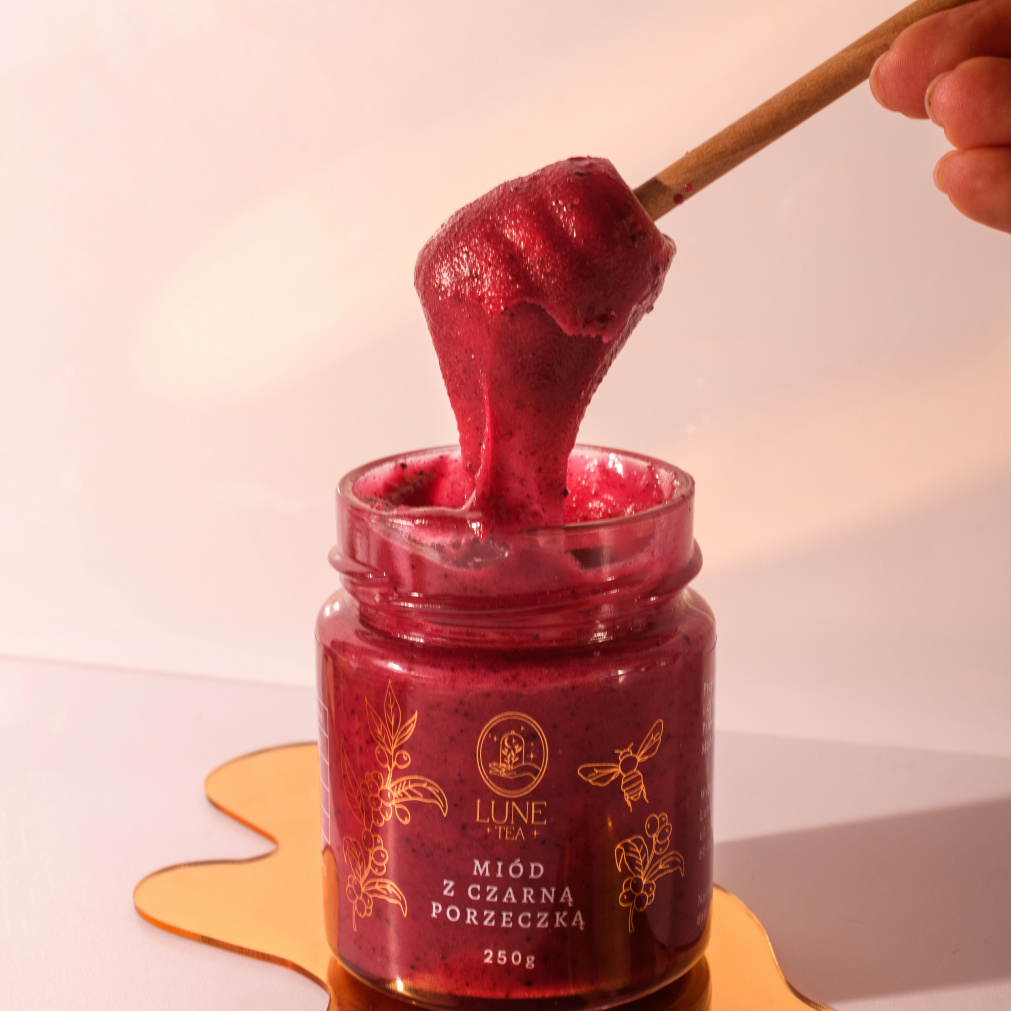 Honey with blackcurrant